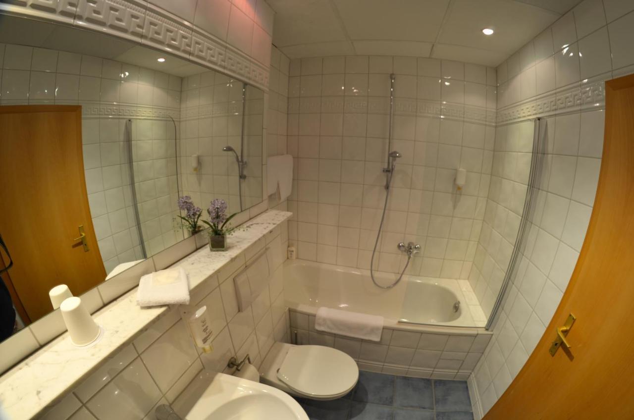 Hotel Am Markt Карлсруе Екстериор снимка