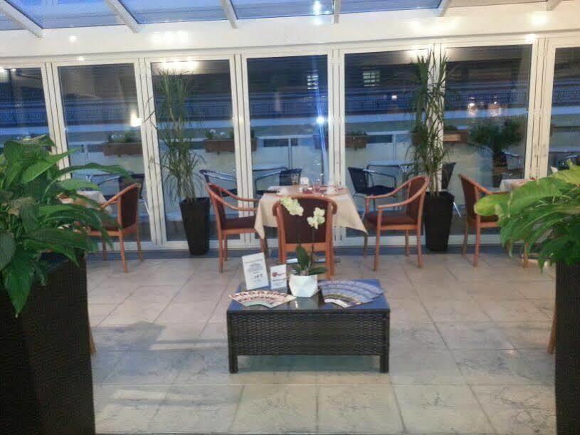 Hotel Am Markt Карлсруе Екстериор снимка