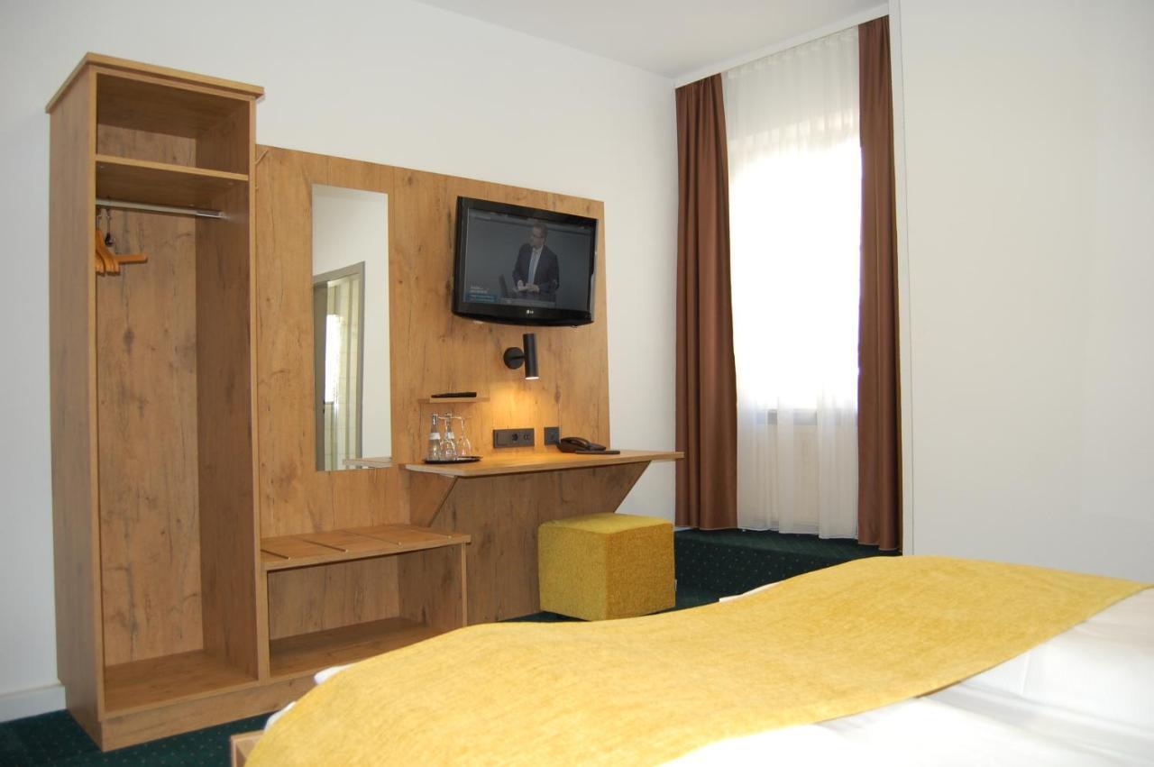 Hotel Am Markt Карлсруе Екстериор снимка